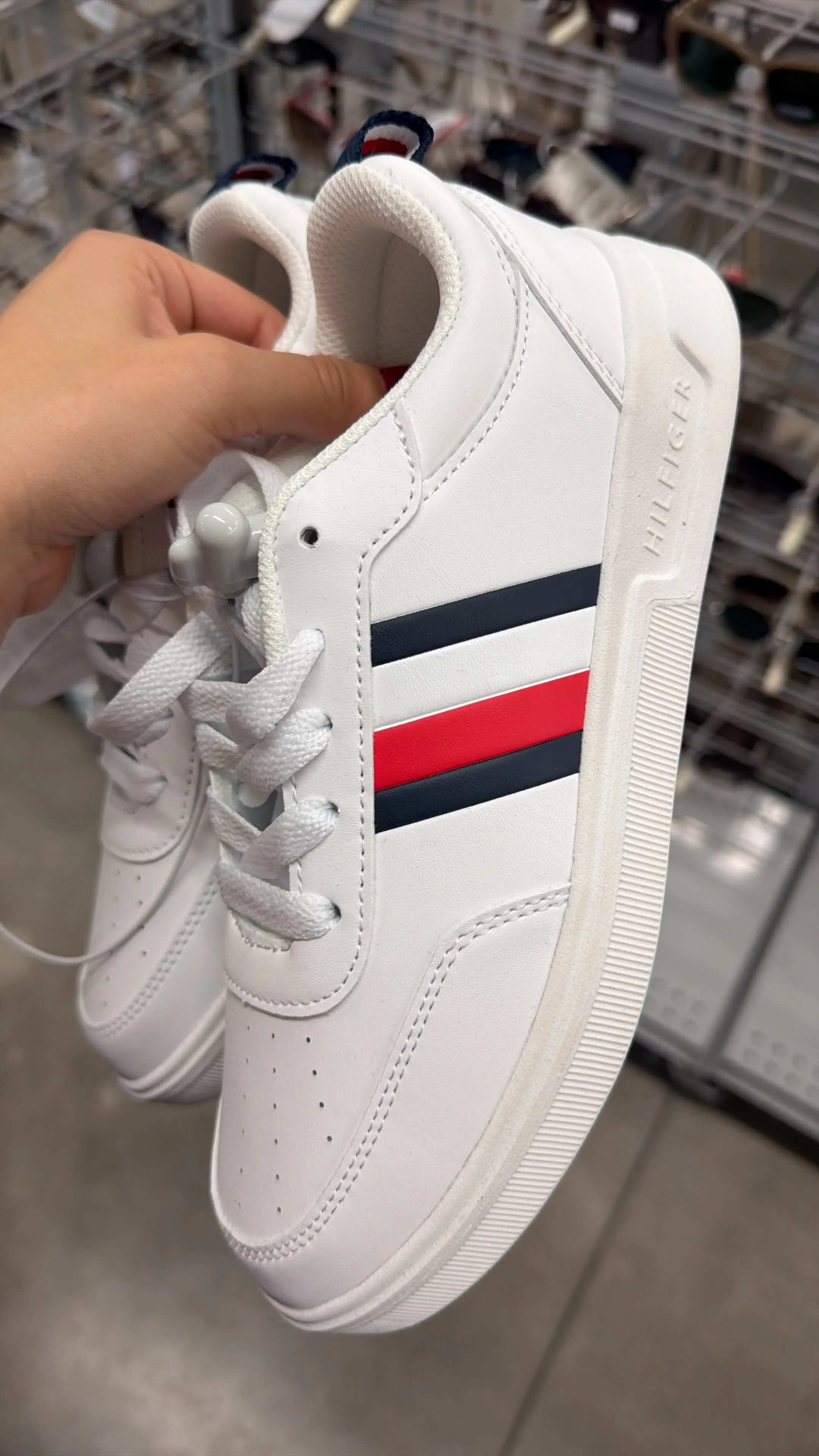 Tenis retro TH de cuero con suela cupsole